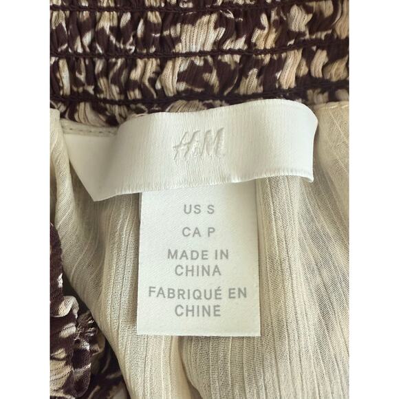 H&M Women’s Brown Floral All Over Floral Elastic Waist Shorts Small - Picture 3 of 7